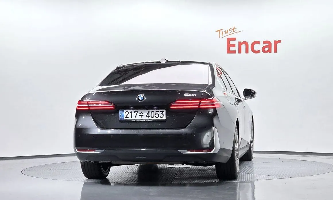 BMW 5-Series 2024 из KR, фото 10