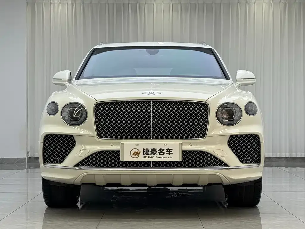 Bentley Bentayga — фото 8