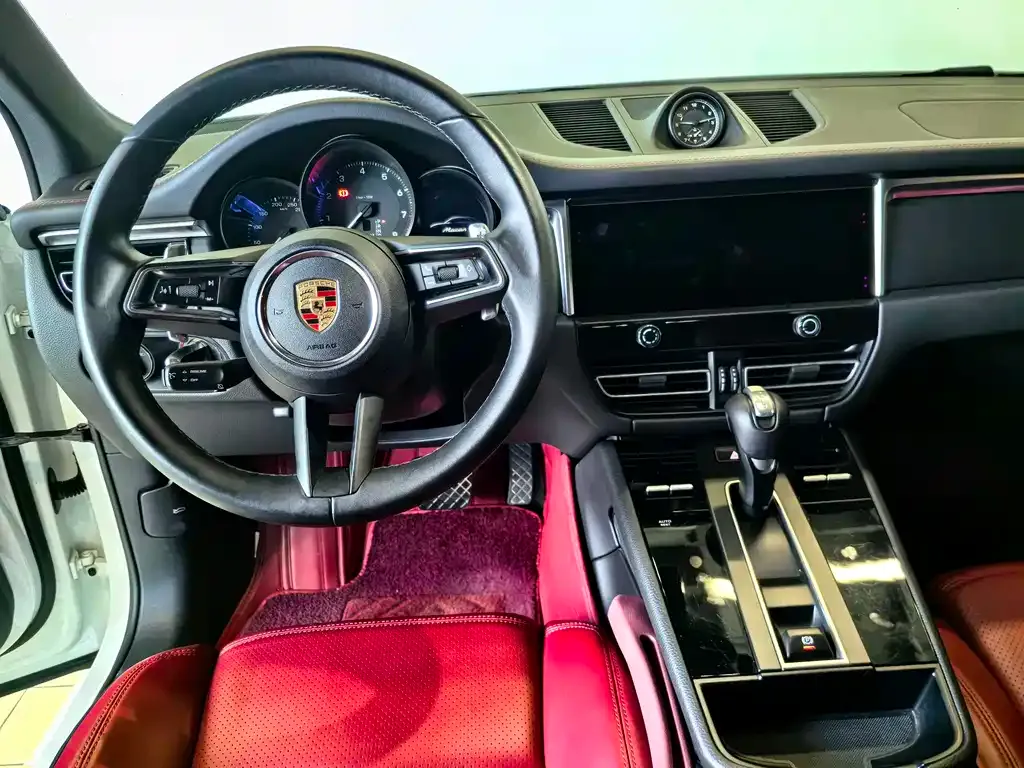 Porsche Macan — фото 9