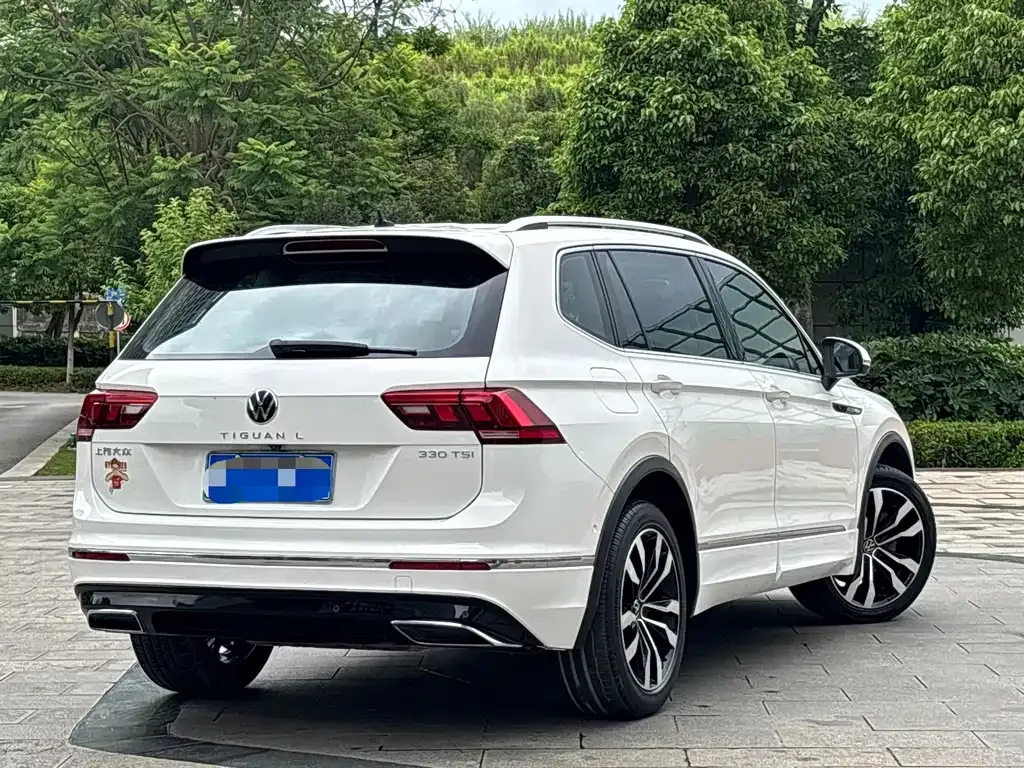 Volkswagen Tiguan L — фото 5