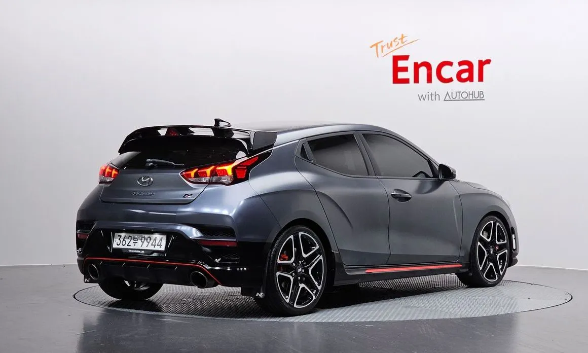 Hyundai Veloster — фото 10