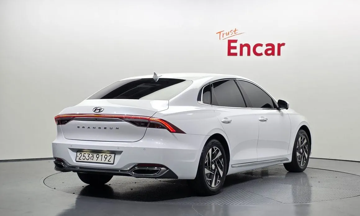 Hyundai Grandeur 2023 из KR, фото 4