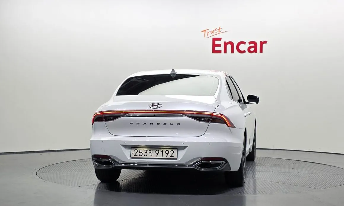Hyundai Grandeur 2023 из KR, фото 9