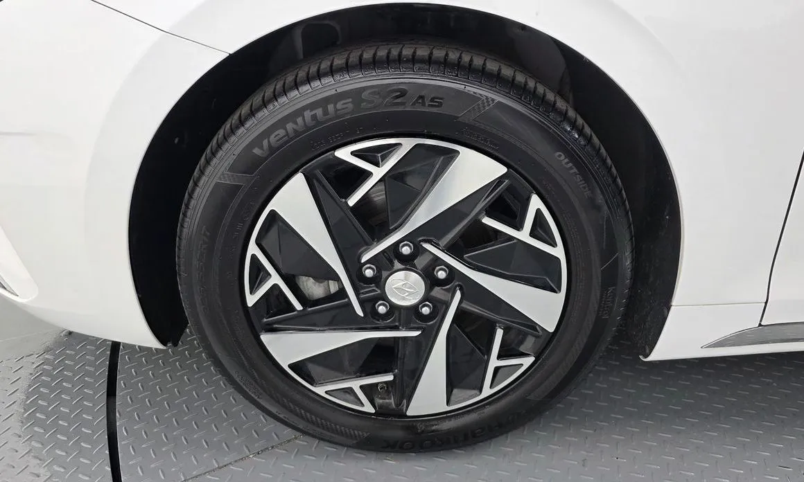 Hyundai Grandeur 2023 из KR, фото 7
