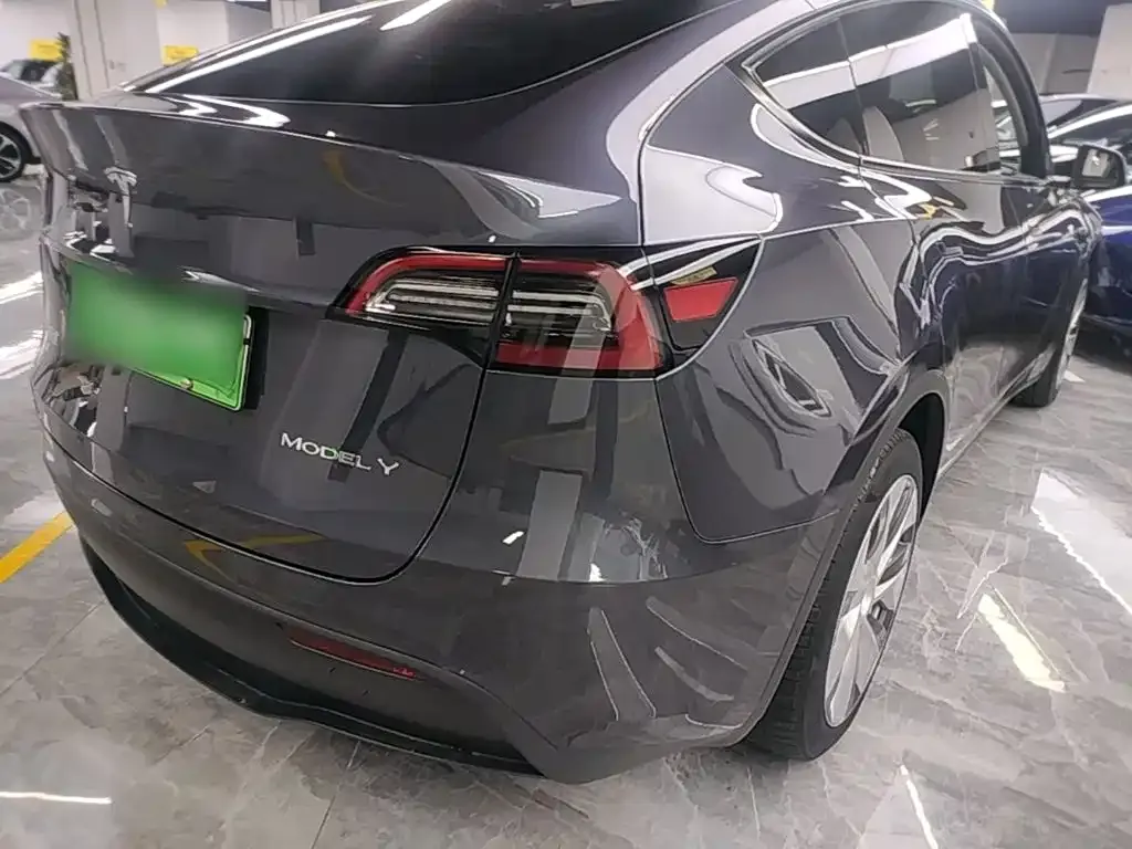 Tesla Model Y — фото 4