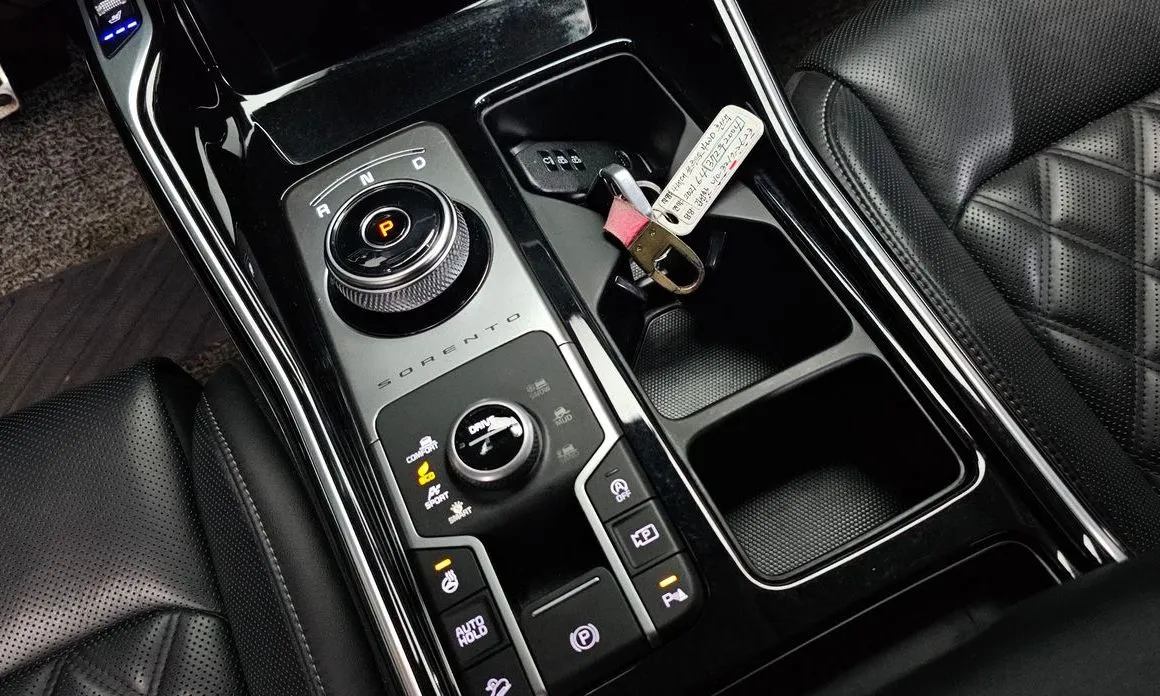 Kia Sorento — фото 5