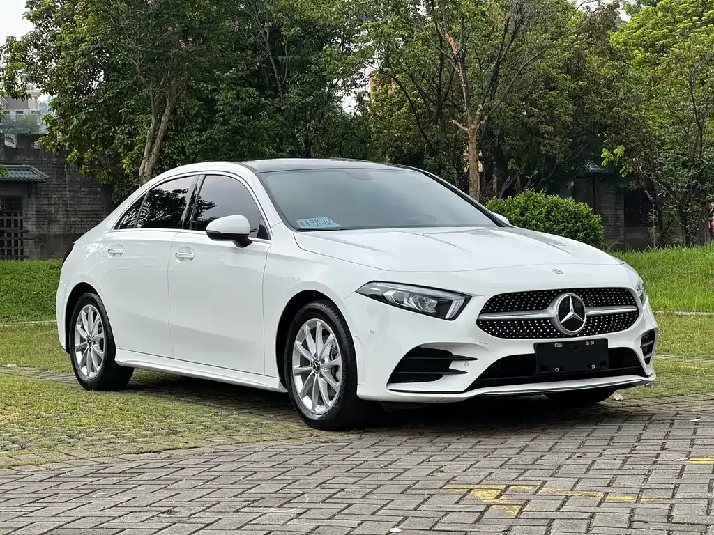 Mercedes-Benz A-Class — фото 10