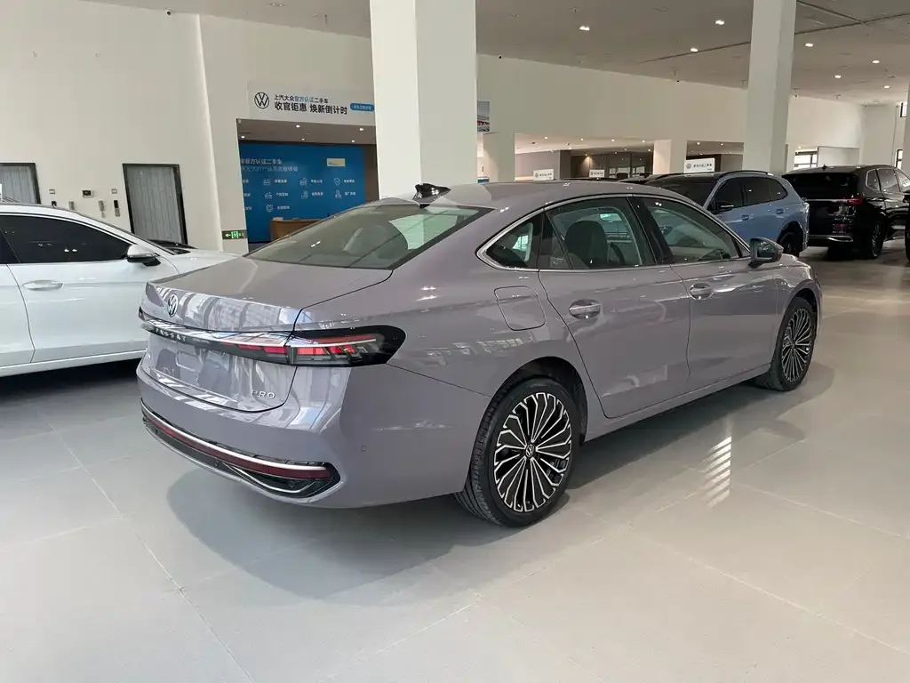 Volkswagen Passat — фото 6