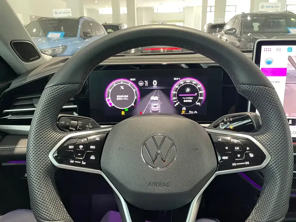 Volkswagen Passat — фото 10