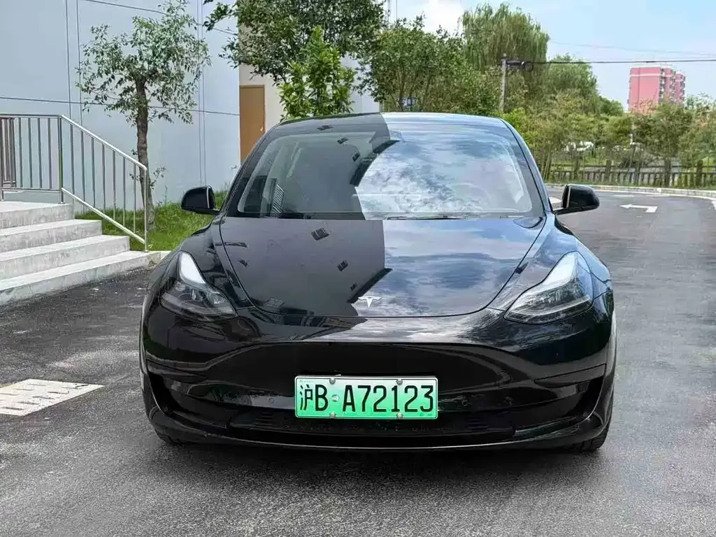 Tesla Model 3 — фото 5