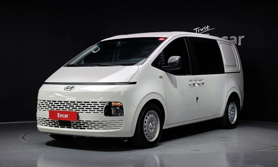 Hyundai Staria — фото 1