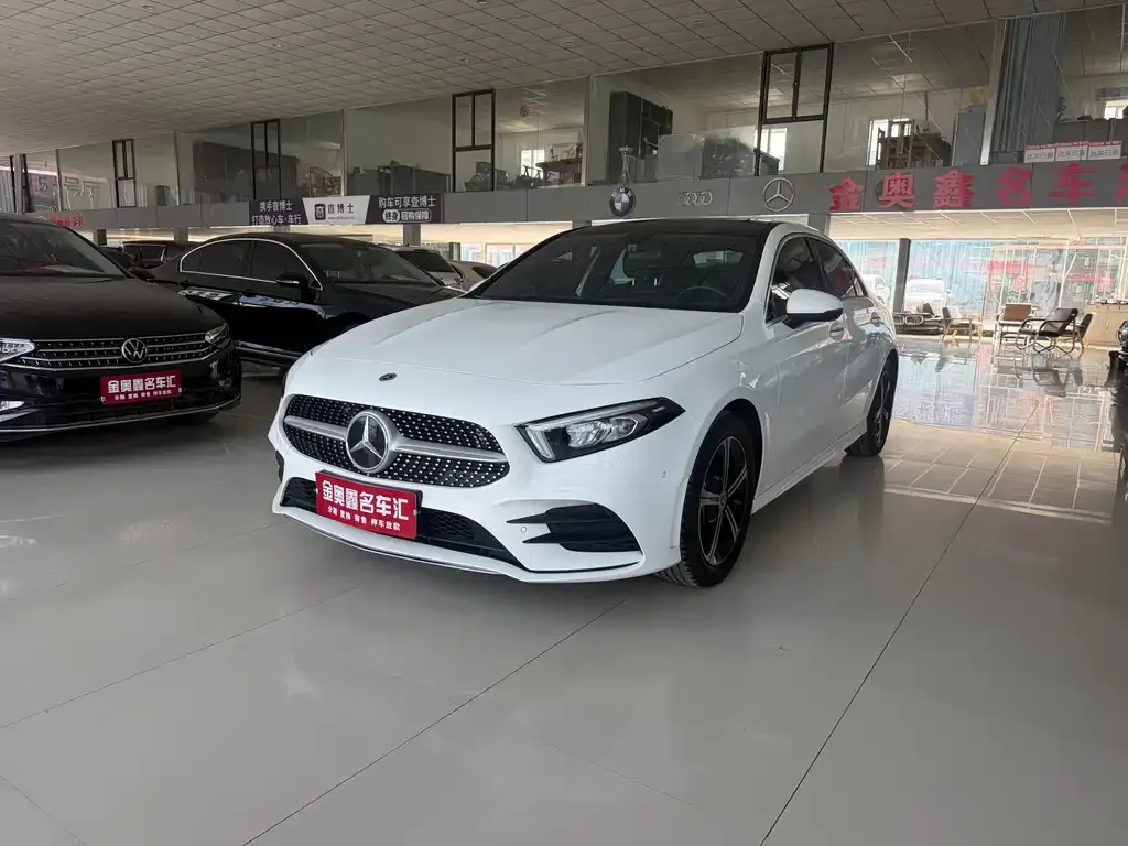Mercedes-Benz A-Class — фото 1