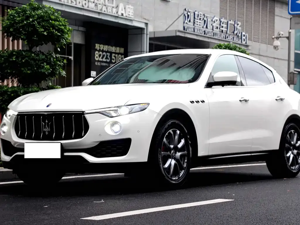 Maserati Levante — фото 8