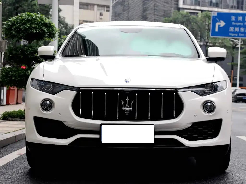Maserati Levante — фото 6