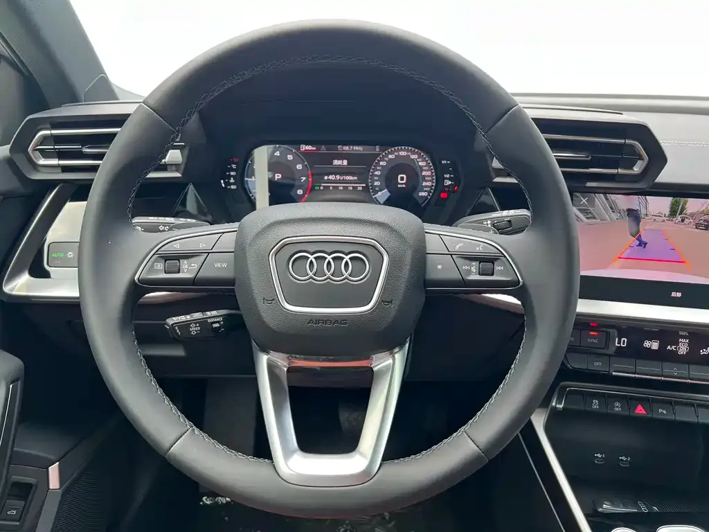 Audi A3 — фото 9