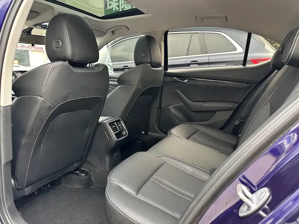 Skoda Octavia — фото 9
