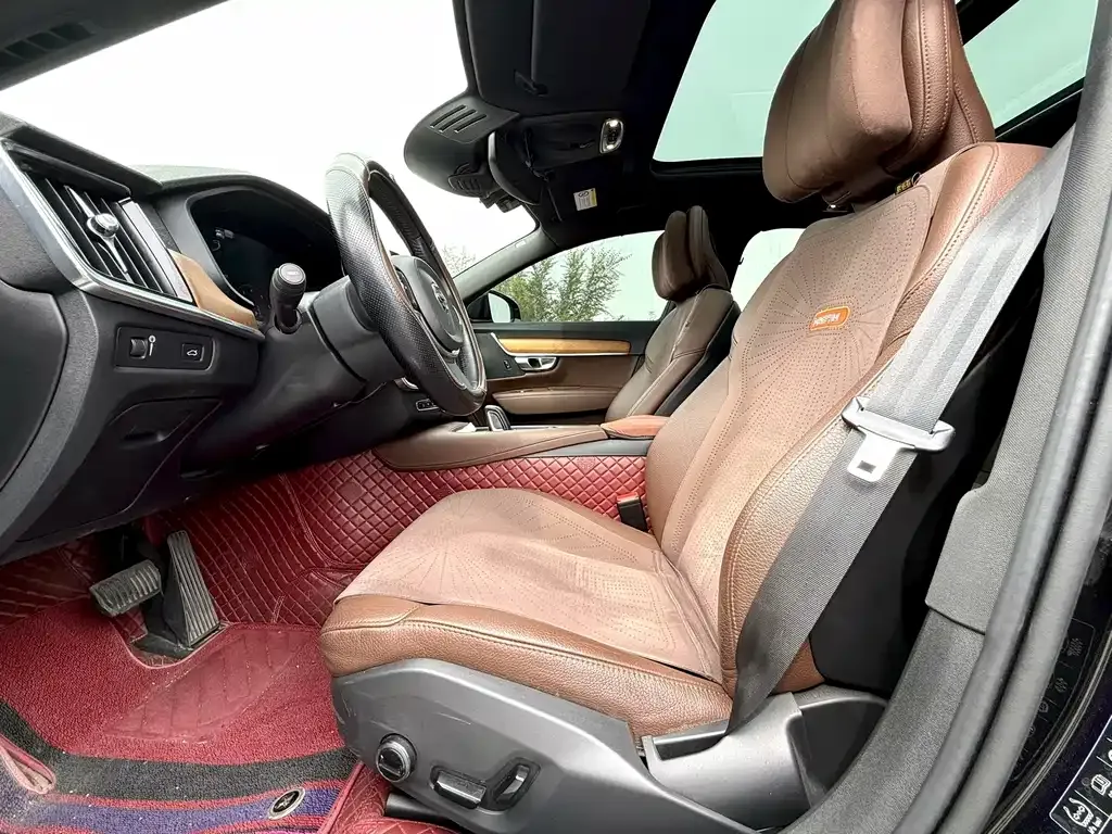 Volvo S90 — фото 9