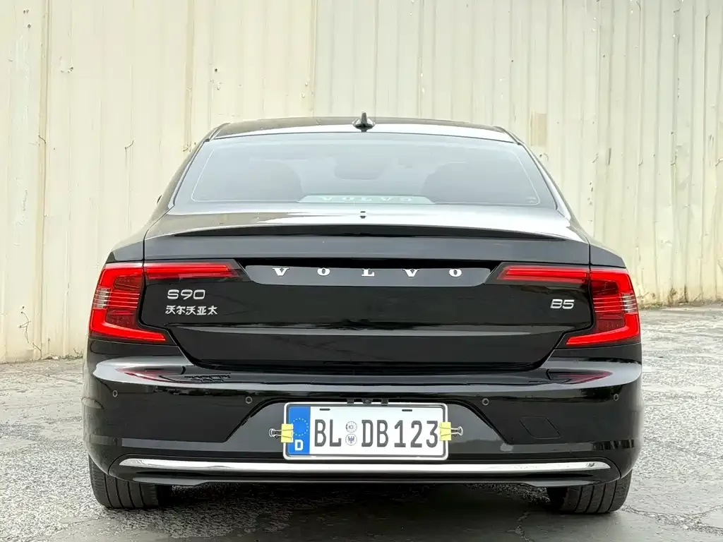 Volvo S90 — фото 7