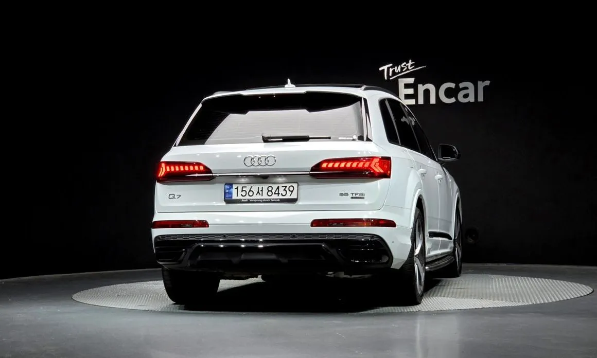 Audi Q7 2023 из KR, фото 7
