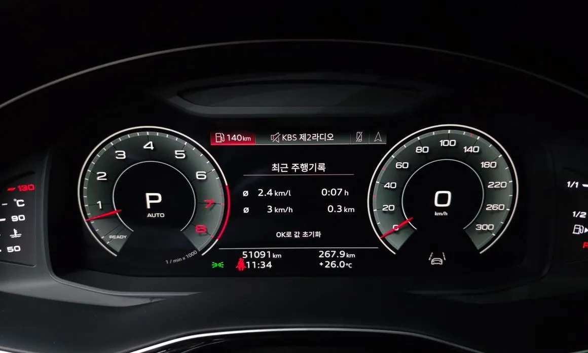 Audi Q7 2023 из KR, фото 9
