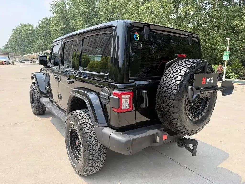 Jeep Wrangler 2022 из CN, фото 10
