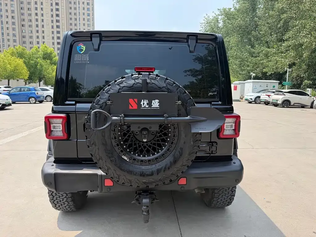 Jeep Wrangler 2022 из CN, фото 2