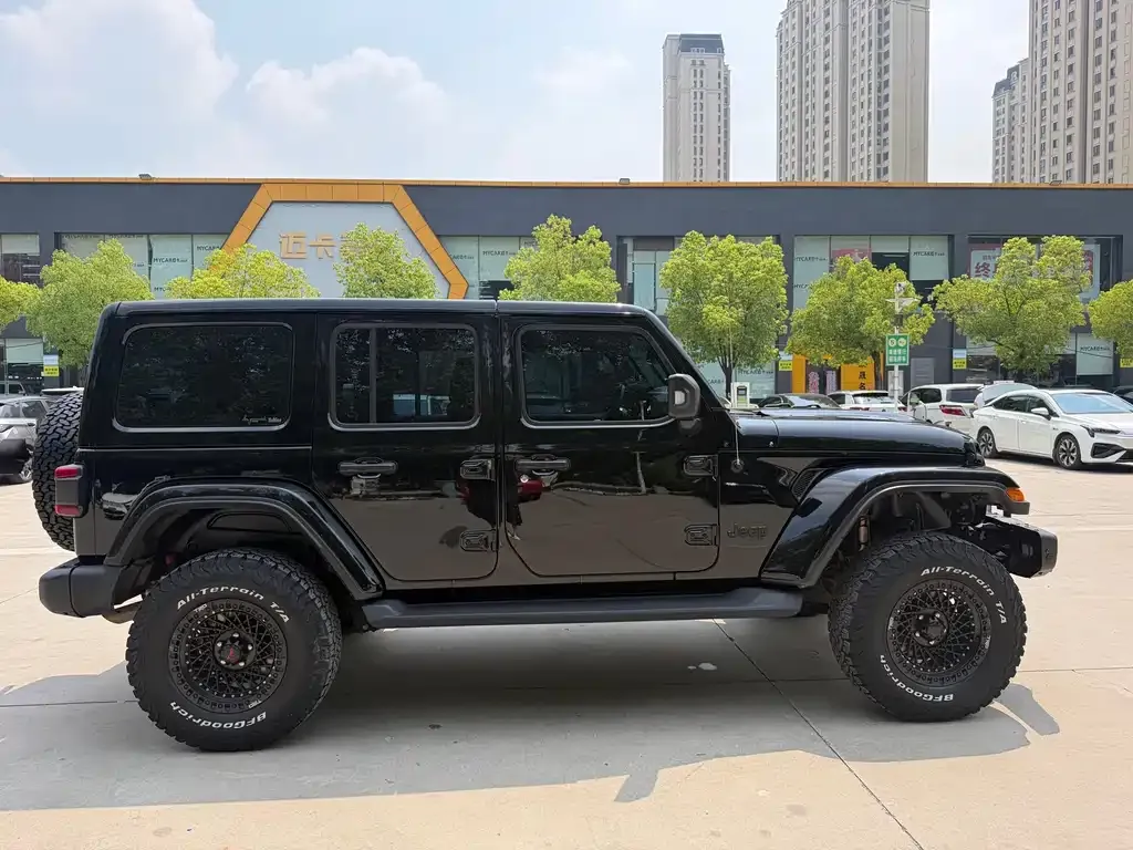 Jeep Wrangler 2022 из CN, фото 5