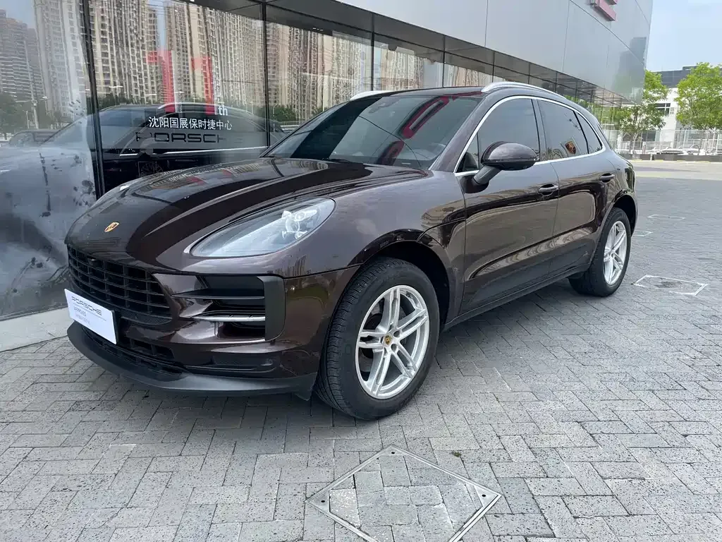 Porsche Macan — фото 1