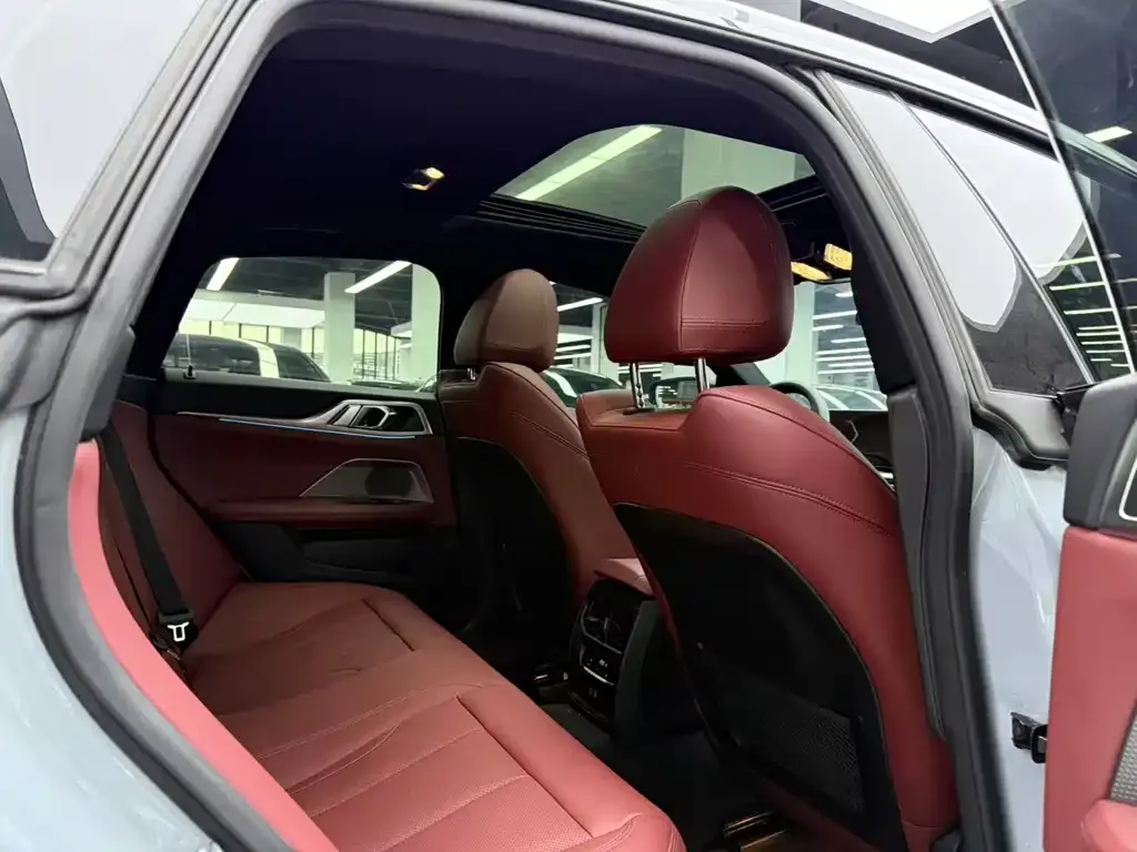 BMW 4 Series 2023 из CN, фото 2