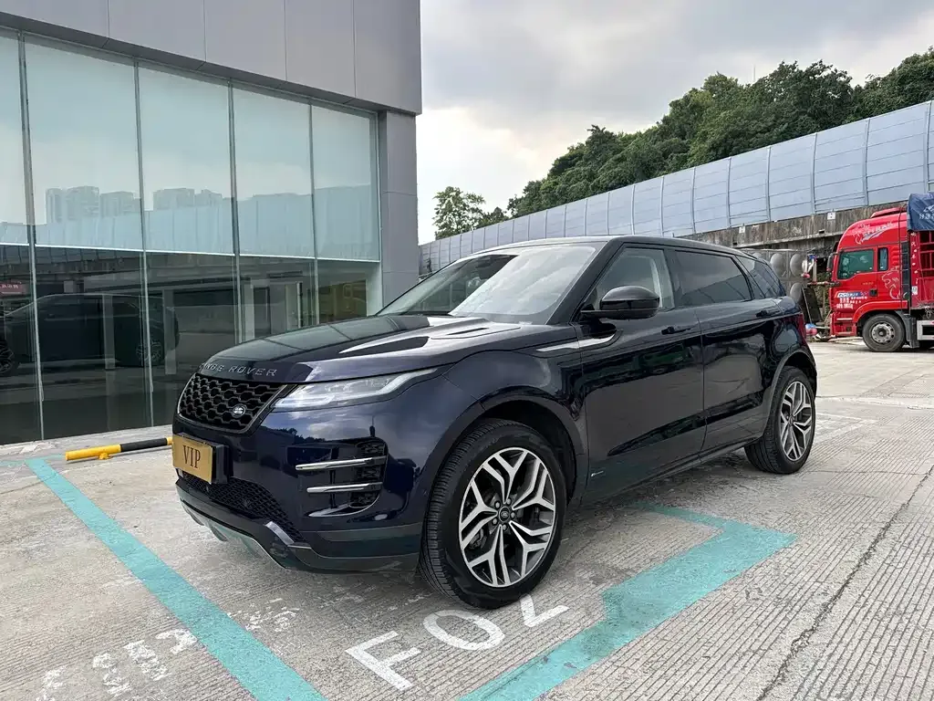 Land Rover Evoque — фото 1