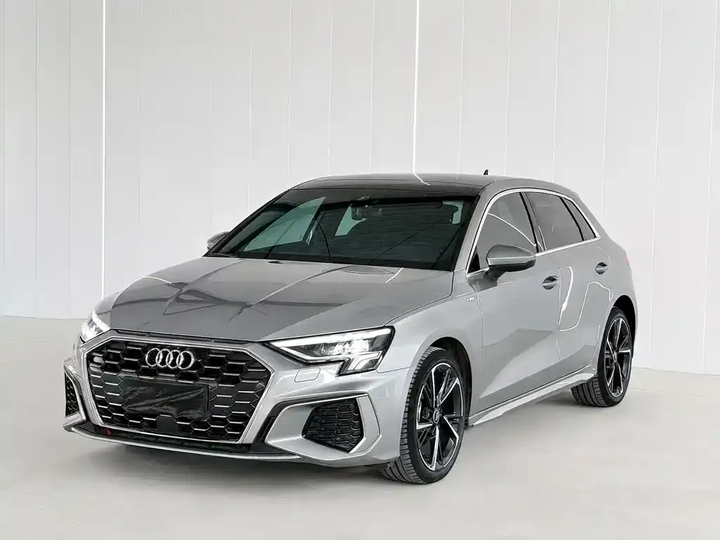 Audi A3 — фото 1
