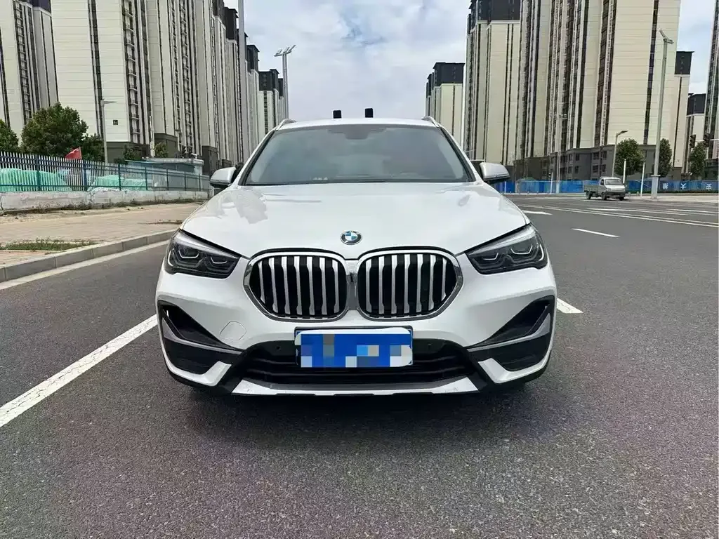 BMW X1 — фото 8