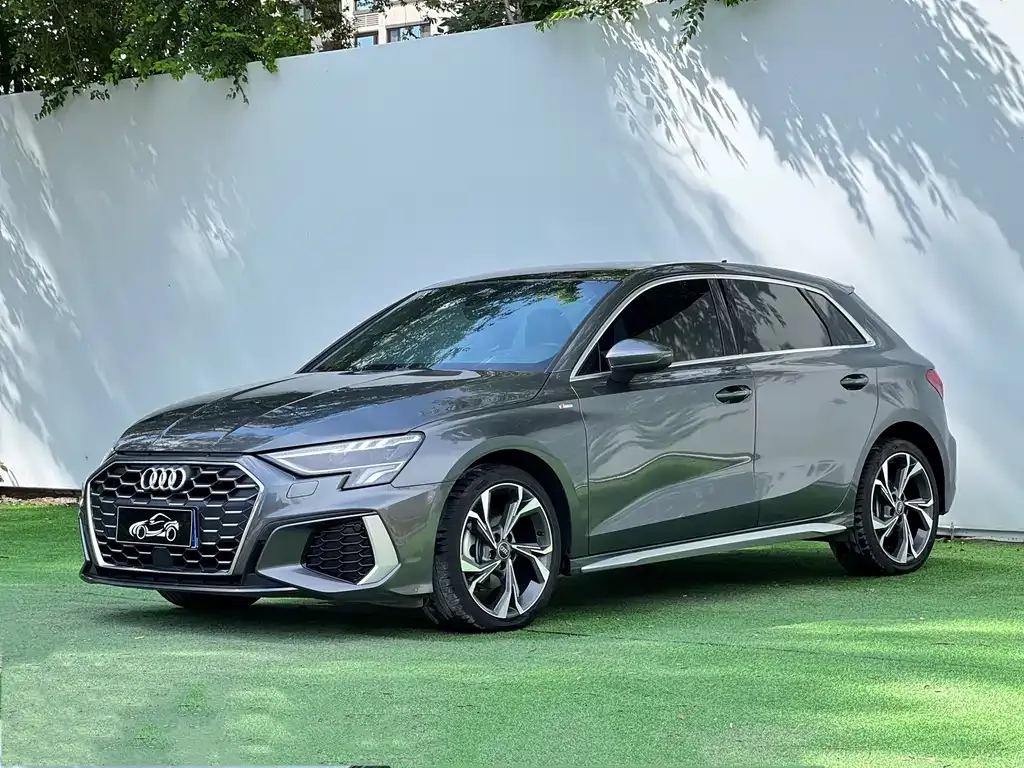 Audi A3 — фото 1