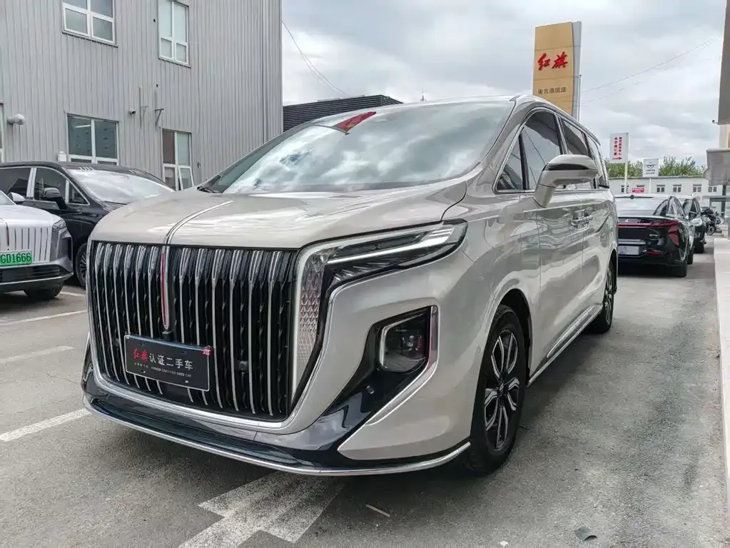 Hongqi HQ9 — фото 1