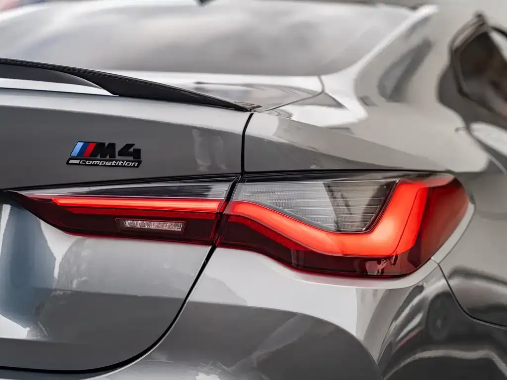 BMW M4 — фото 3