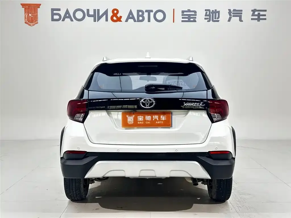 Toyota Yaris L — фото 3