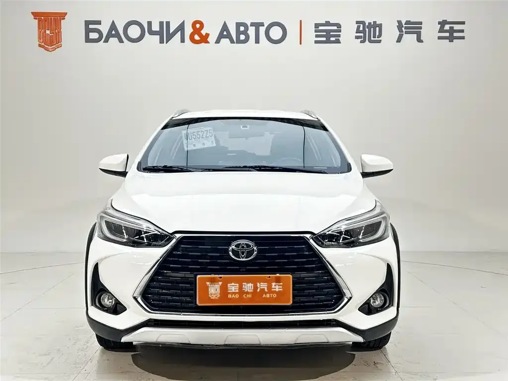 Toyota Yaris L — фото 4