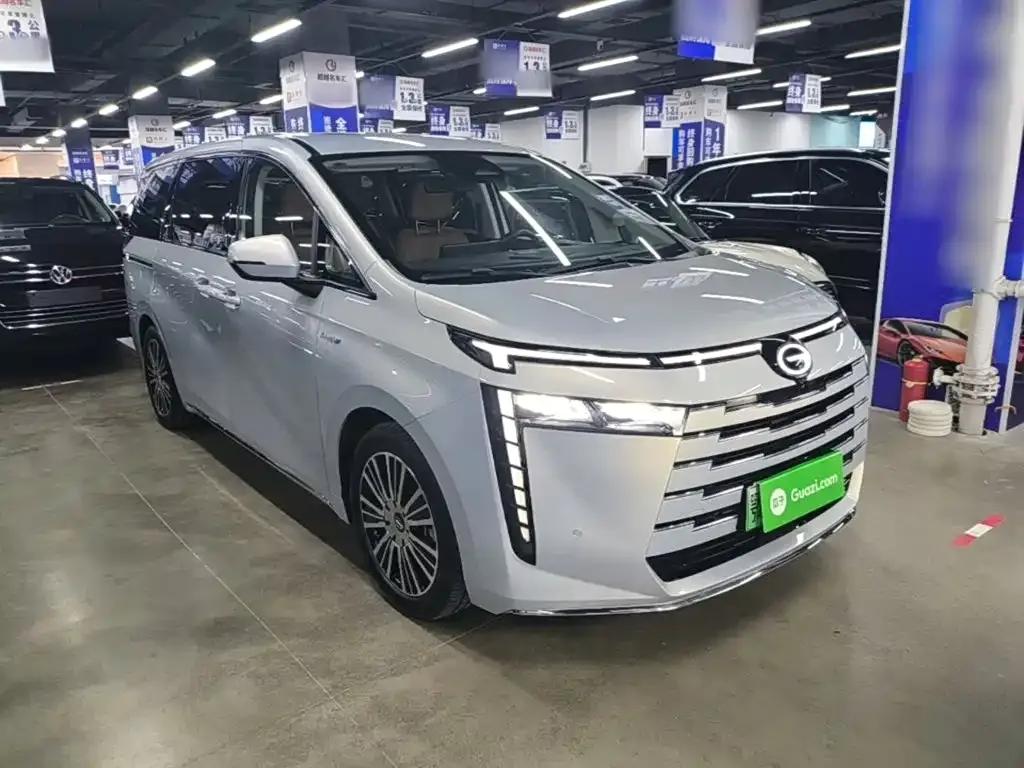 GAC Motor 传祺E8 PHEV — фото 6