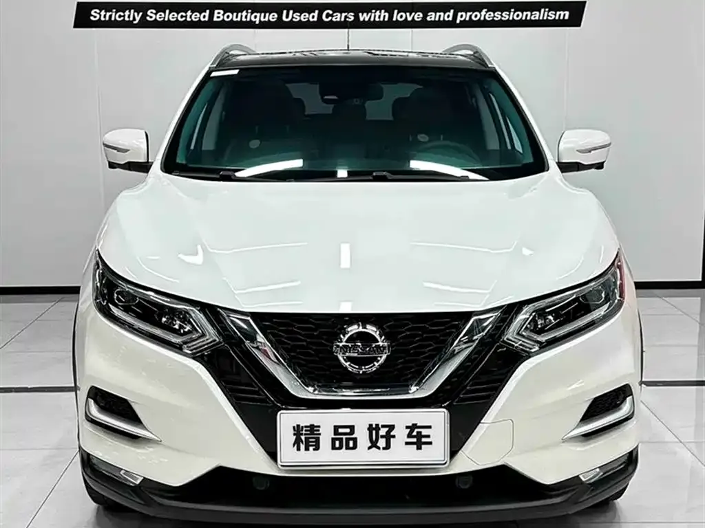 Nissan Qashqai — фото 1