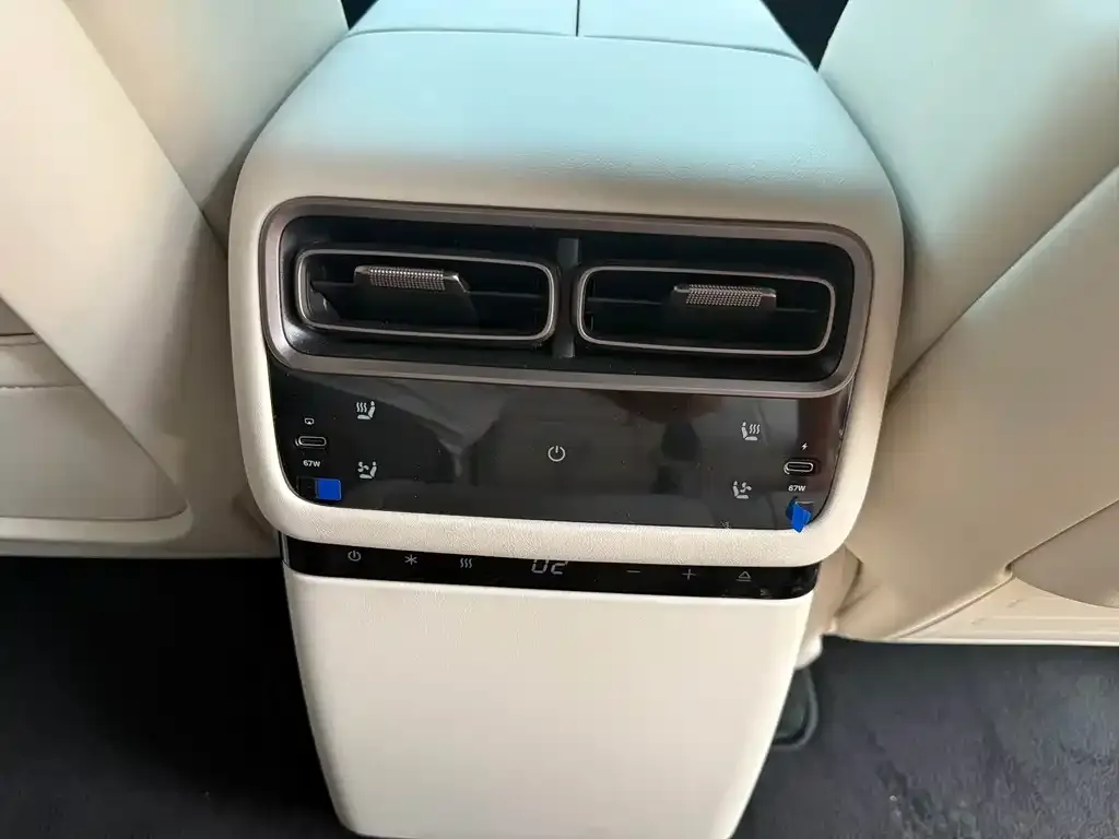 Li Auto i6 — фото 6