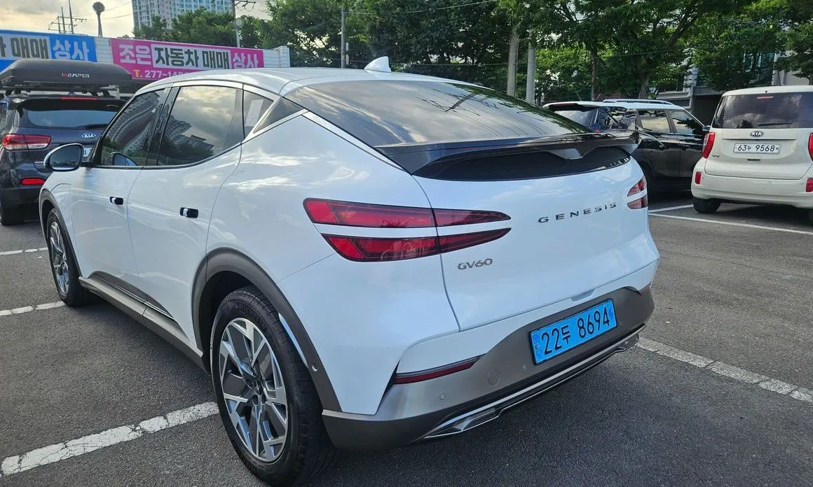 Genesis GV60 — фото 3