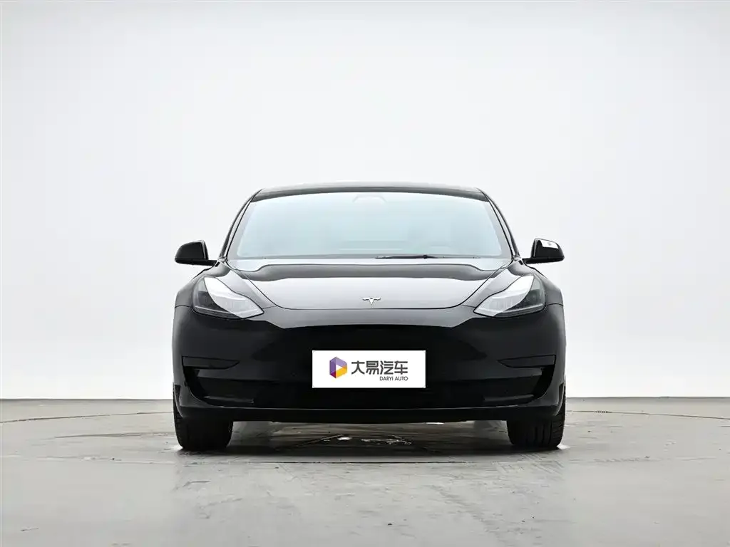 Tesla Model 3 — фото 8