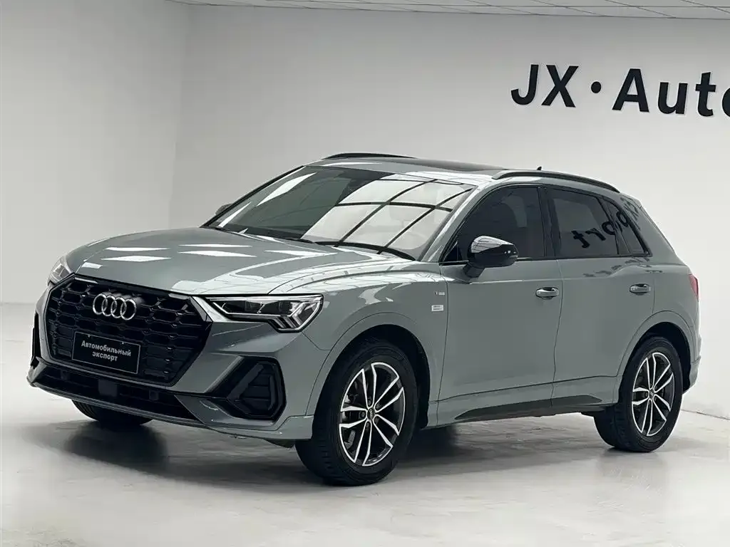 Audi Q3 — фото 1