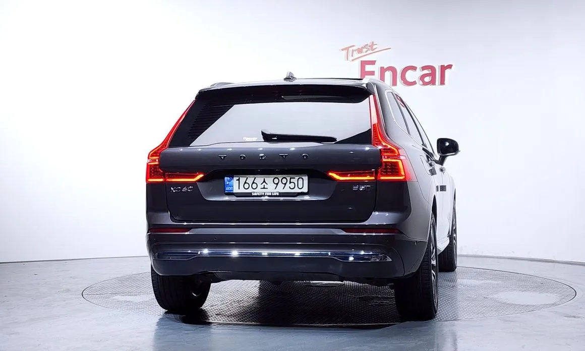 Volvo XC60 — фото 2