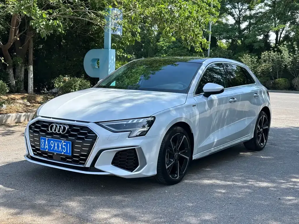 Audi A3 — фото 1