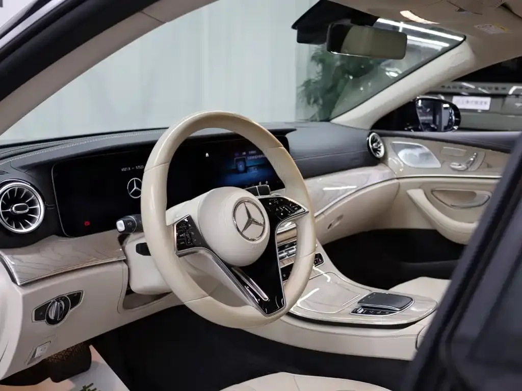 Mercedes-Benz CLS — фото 8