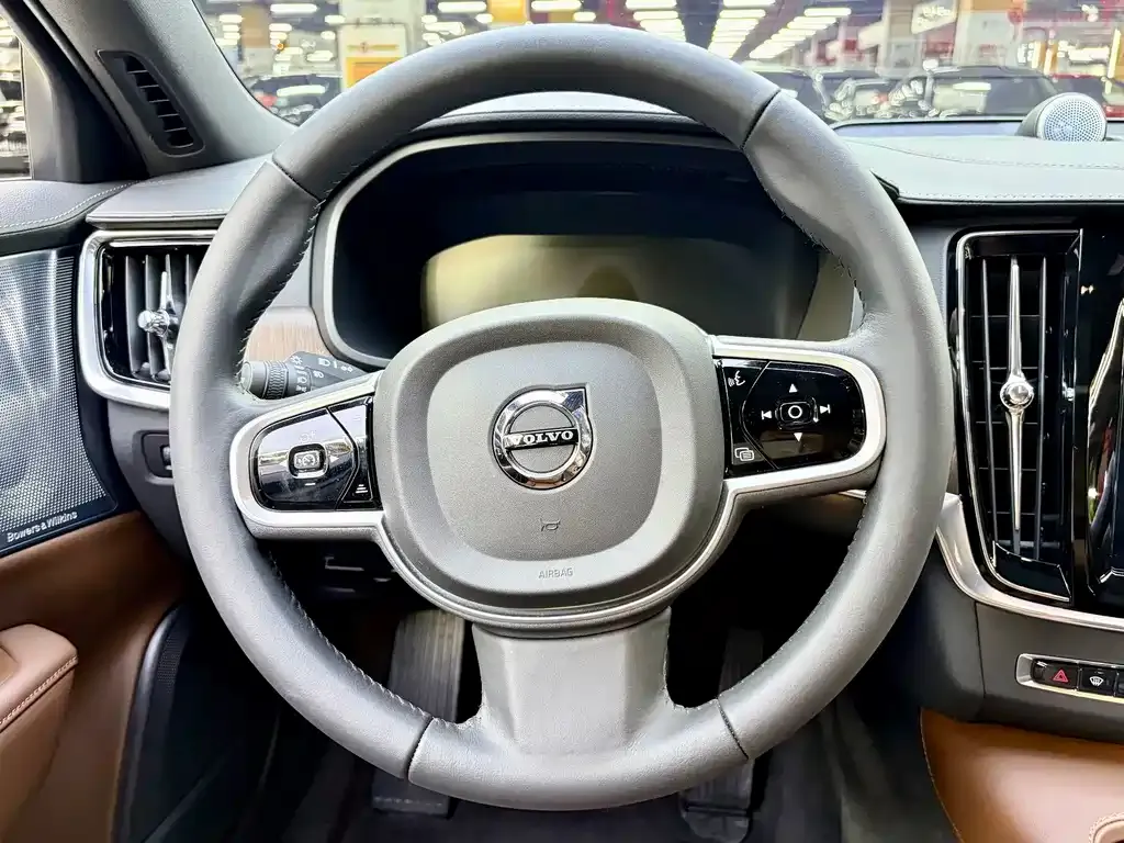 Volvo V90 — фото 4