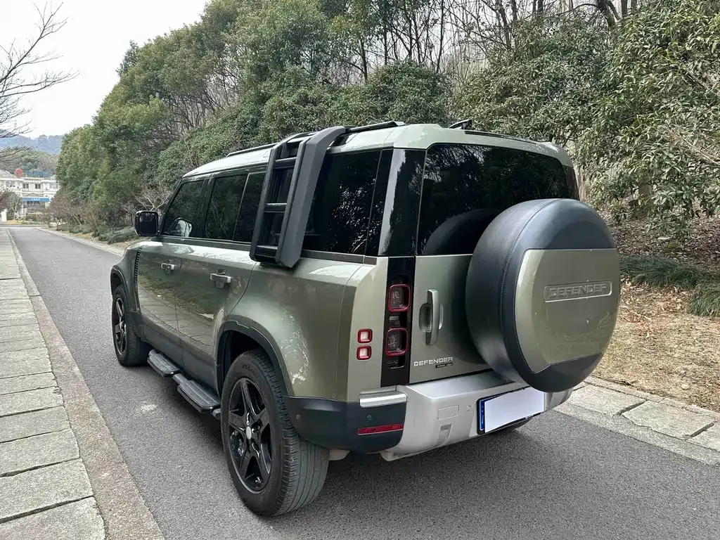 Land Rover Defender — фото 4