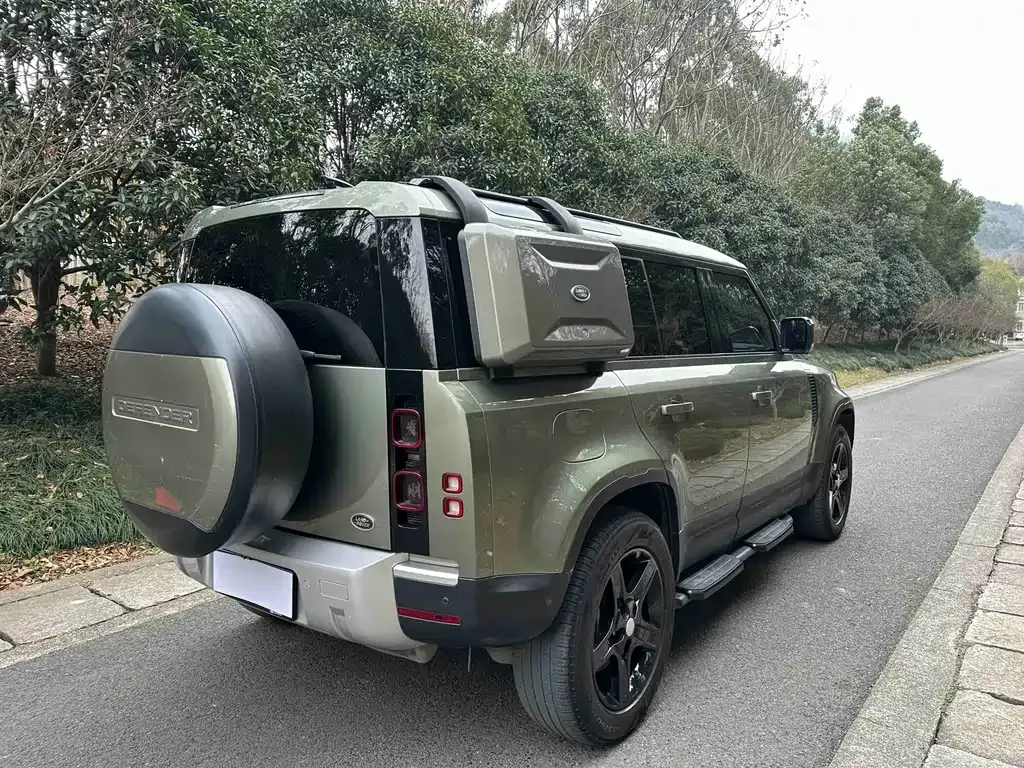 Land Rover Defender — фото 8