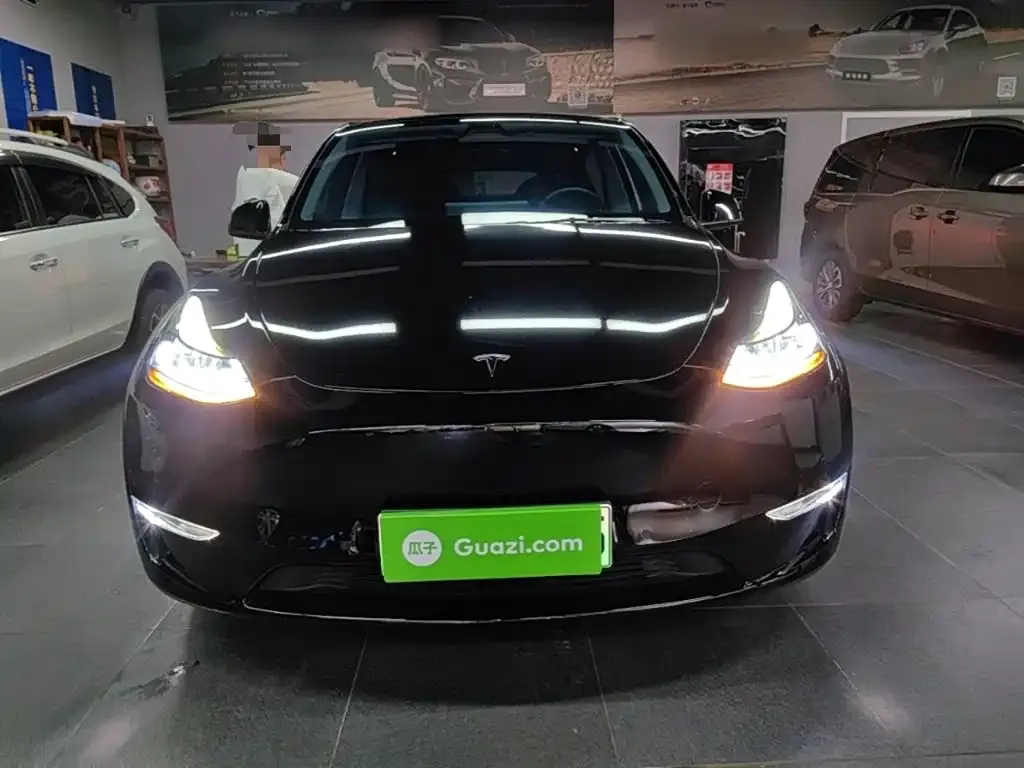 Tesla Model Y — фото 4
